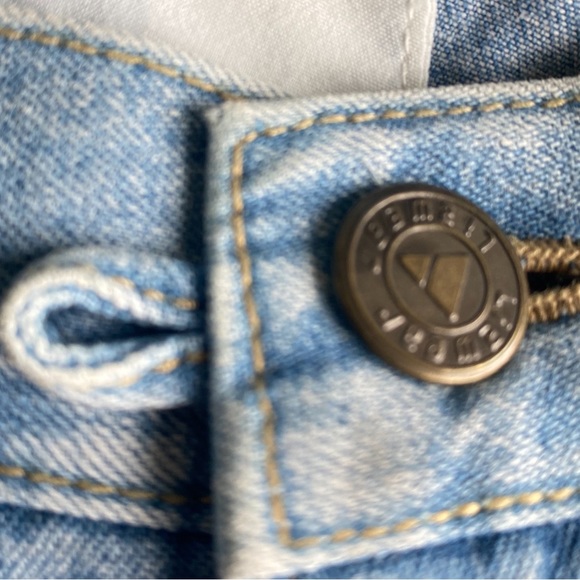 VINTAGE LIZWEAR 80s Jeans High Waisted Tapered Legs Light Wash Pockets Sz 4 - Picture 4 of 6